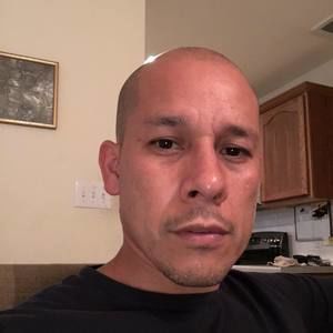Meet your Posher, Carlos